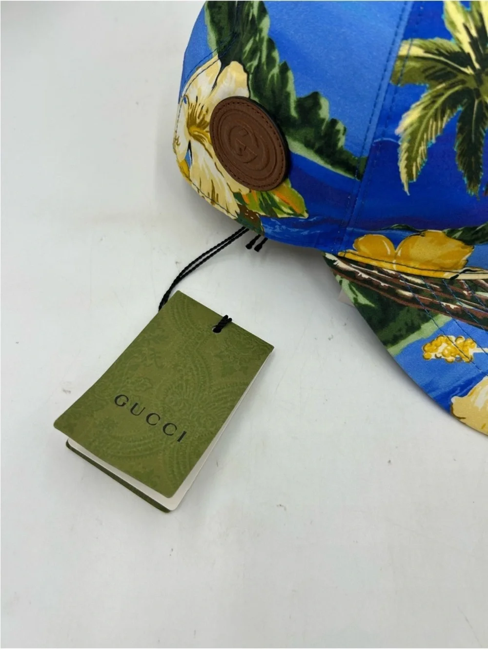 Unisex, Gucci, Hawaiian print baseball cap size small adjustable made in Italy